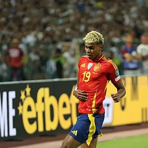 Lamine Yamal in Spain's red shirt. The 18-year-old Barcelona winger is the central reason Opta now has Spain at 17% to win the 2026 World Cup, ahead of France (14.1%) and England (11.8%) one month before the June 11 opening match, with Yamal having recovered from his late-April hamstring injury in time for Spain's June 15 opener vs Cape Verde in Atlanta
